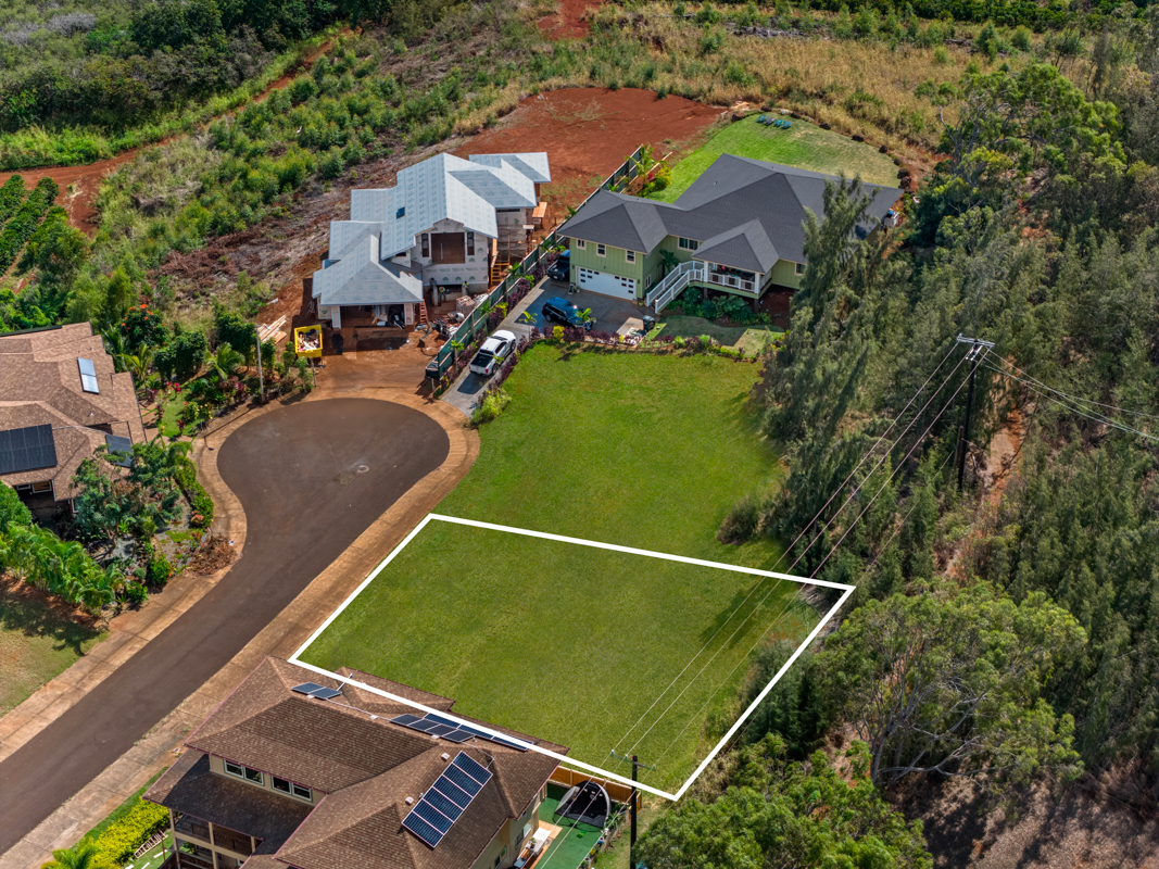 38 Kua'ainā Street Kalaheo, HI 96741 - Photo 5 of 18 an aerial view of a tennis ground and a lots of buildings in the background