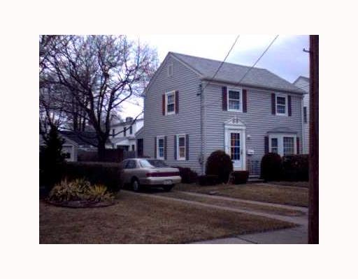 231 Woodhaven Road Pawtucket, RI 02861 - Photo 1 of 1 Exterior Front.