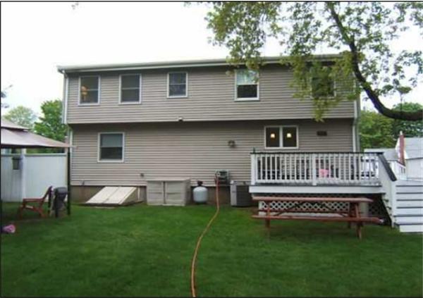 6 Ralph Road Danvers, MA 01923 - Photo 4 of 30 Gallery Image 4