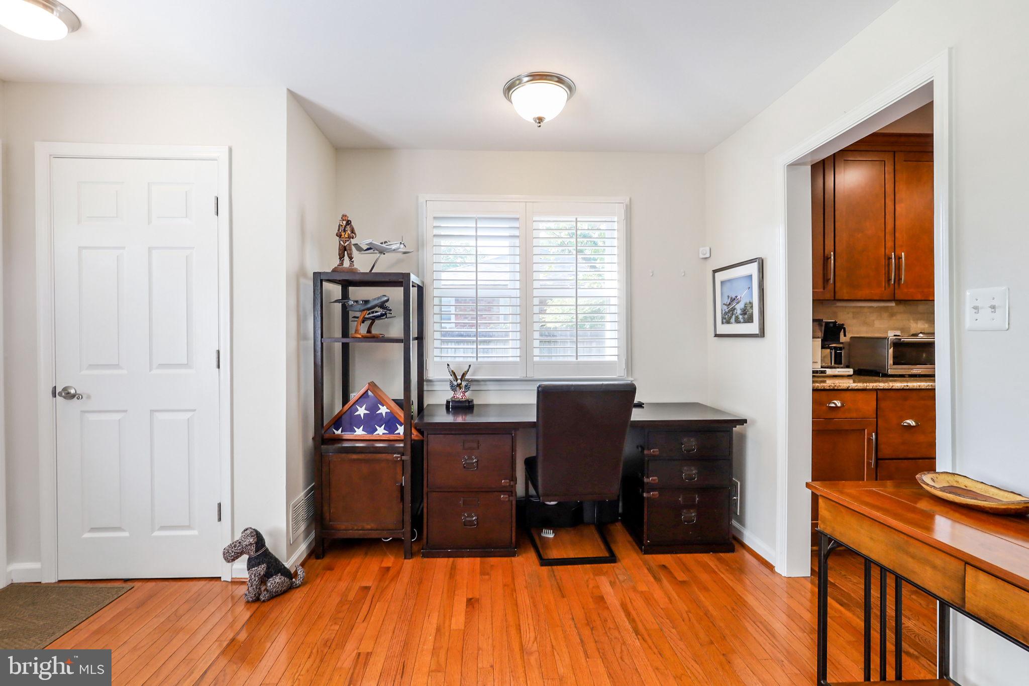 8011 Jackson Road Alexandria, VA 22308 - Photo 6 of 64