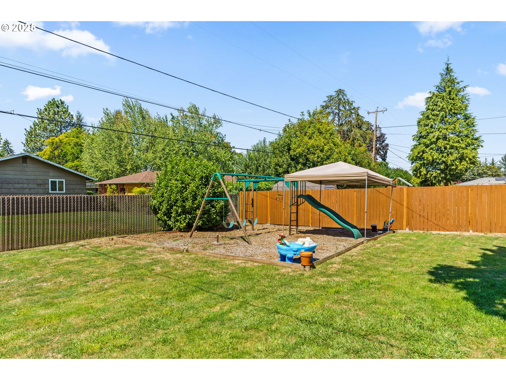 986 Archie Street Eugene, OR 97402 - Photo 34 of 37