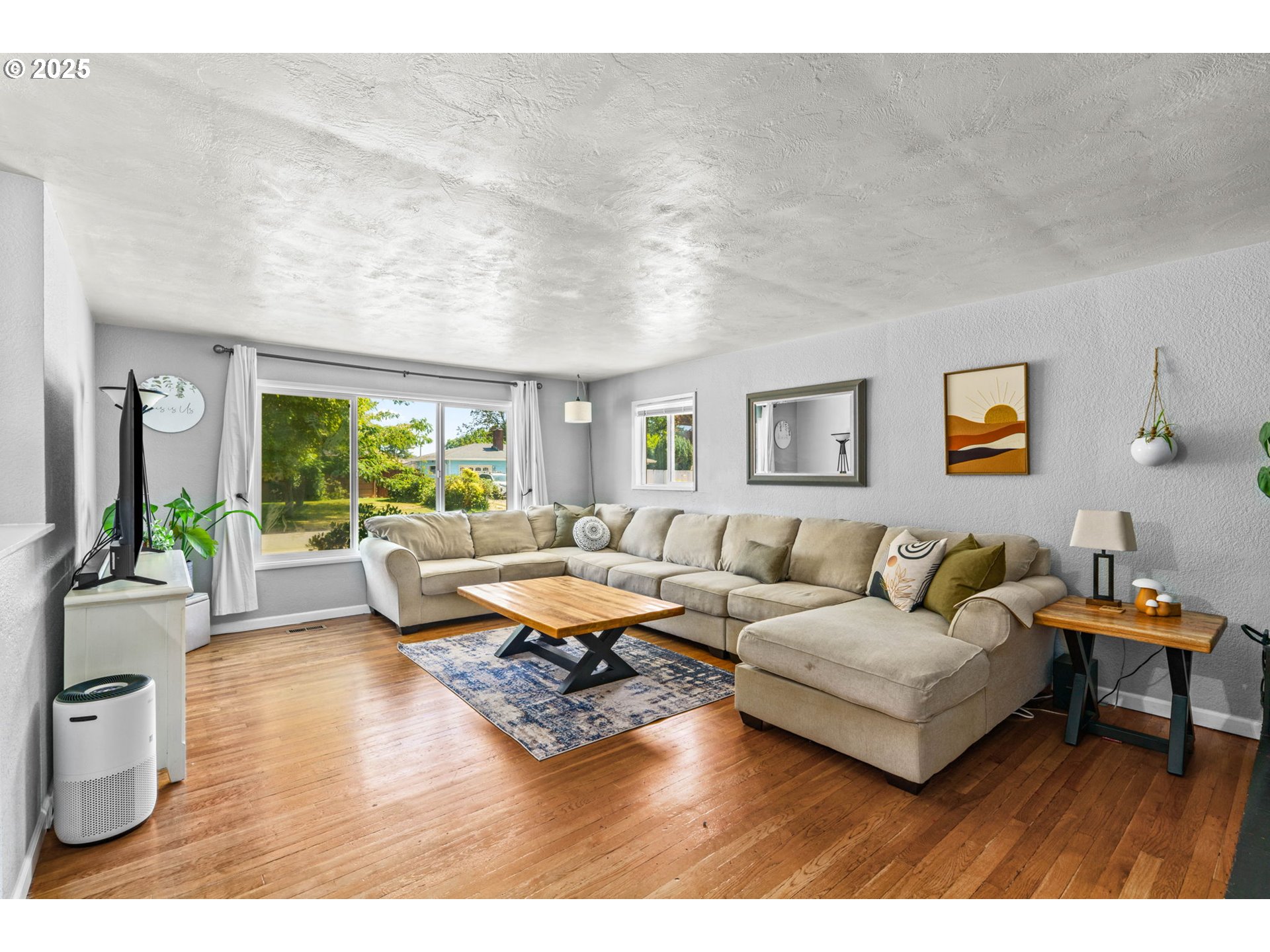 986 Archie Street Eugene, OR 97402 - Photo 4 of 37