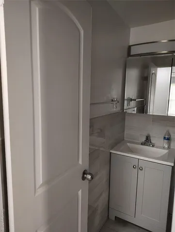 $2,850 | Undisclosed Address, Ridge, NY 11961