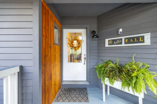 $625,000 | 69 Laffin Road, Frankfort, ME 04438