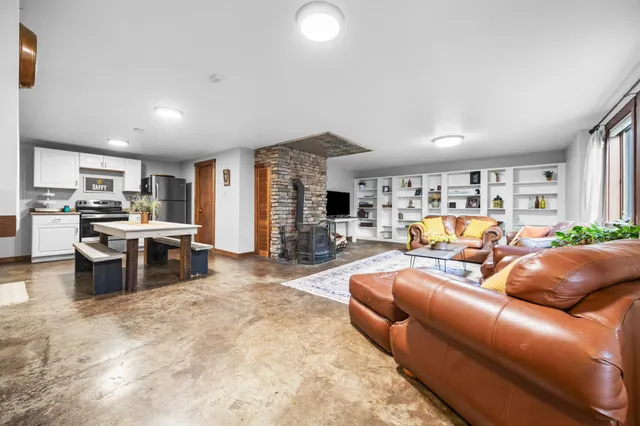 $625,000 | 69 Laffin Road, Frankfort, ME 04438