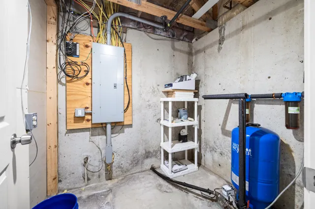 $625,000 | 69 Laffin Road, Frankfort, ME 04438