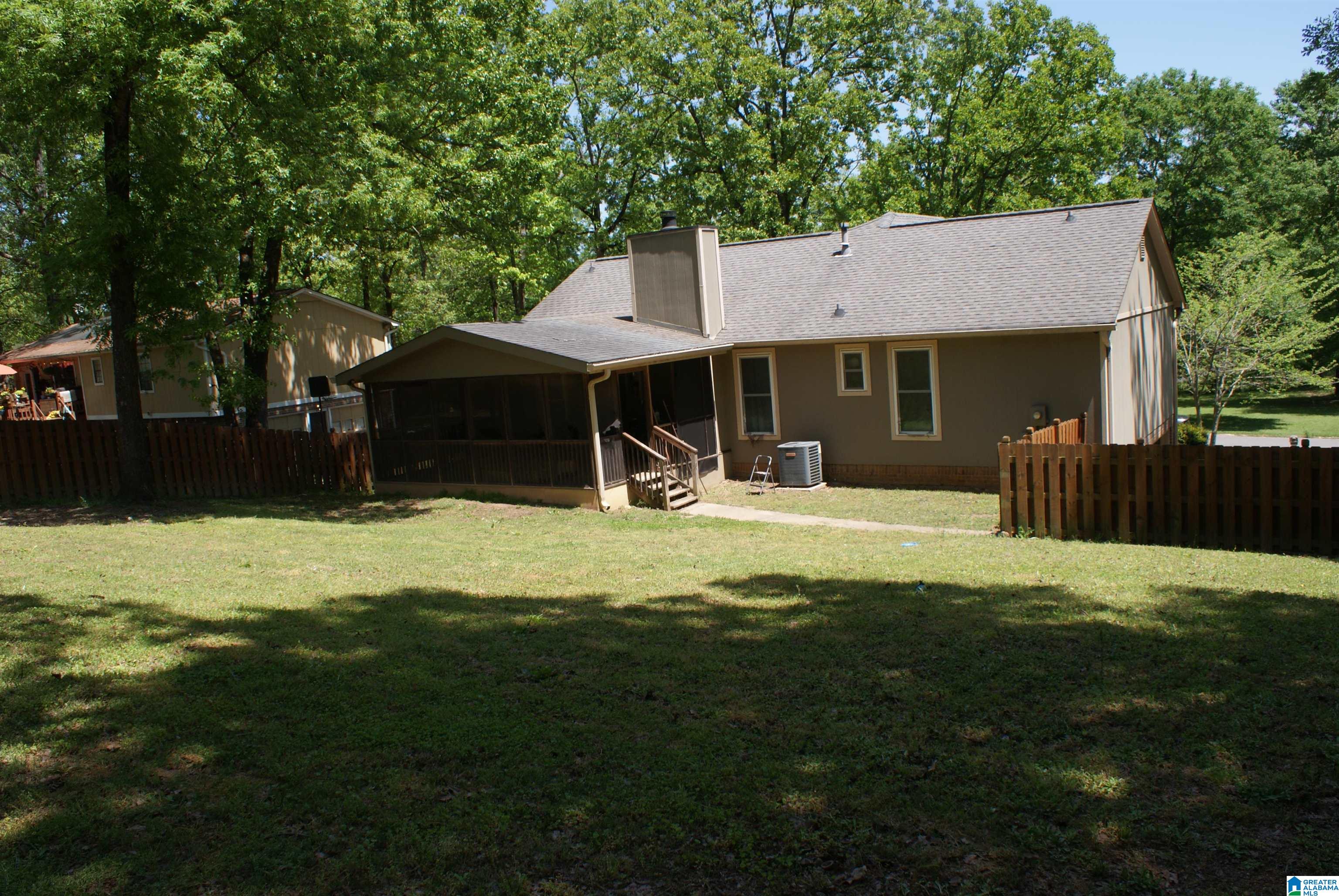 1808 King Charles Court Alabaster, AL 35007 - Photo 2 of 13