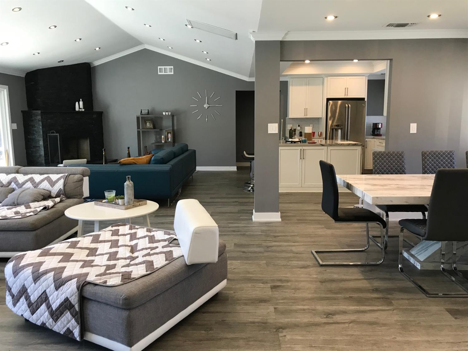 4448 Hackberry Lane Carmichael, CA 95608 - Photo 11 of 64 a living room with furniture