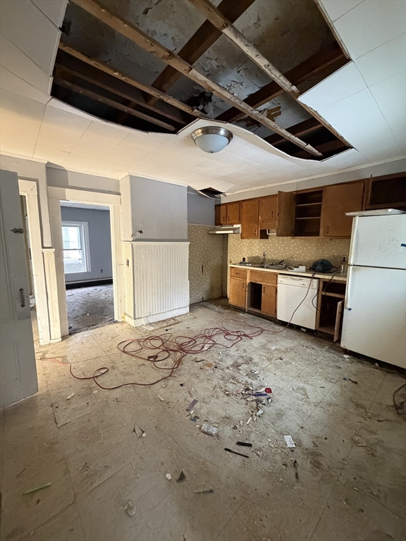 4-10 Glover Court Boston, MA 02127 - Photo 8 of 22