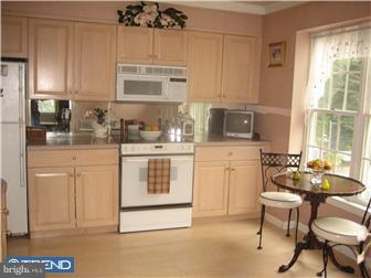 38 Fairhill Road Morton, PA 19070 - Photo 4 of 12 Kitchen