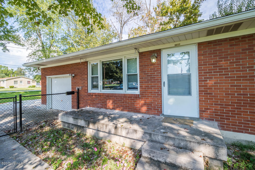 8417 Robbins Road Louisville, KY 40258 - Photo 5 of 24 8417 Robbins Rd-5
