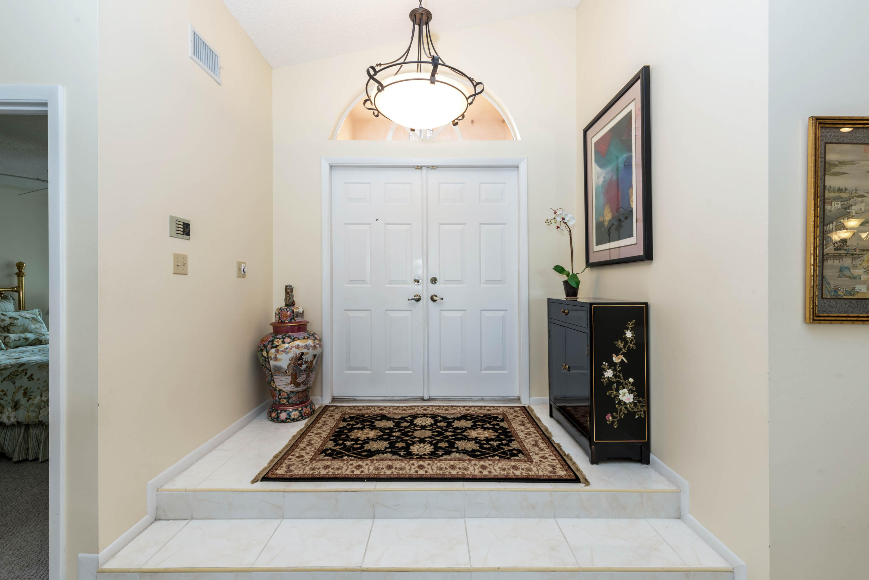 002_Entrance[1]