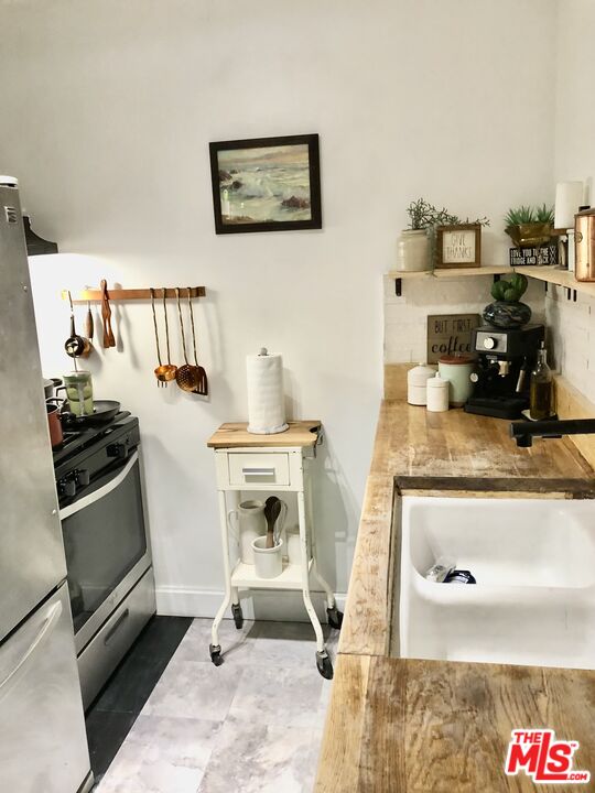 815 Pacific Avenue, Unit 9 Long Beach, CA 90813 - Photo 14 of 25