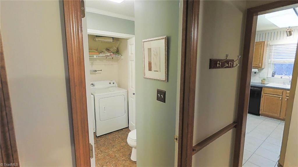 5544 Folkstone Road Pfafftown, NC 27040 - Photo 12 of 29 Gallery Image 12