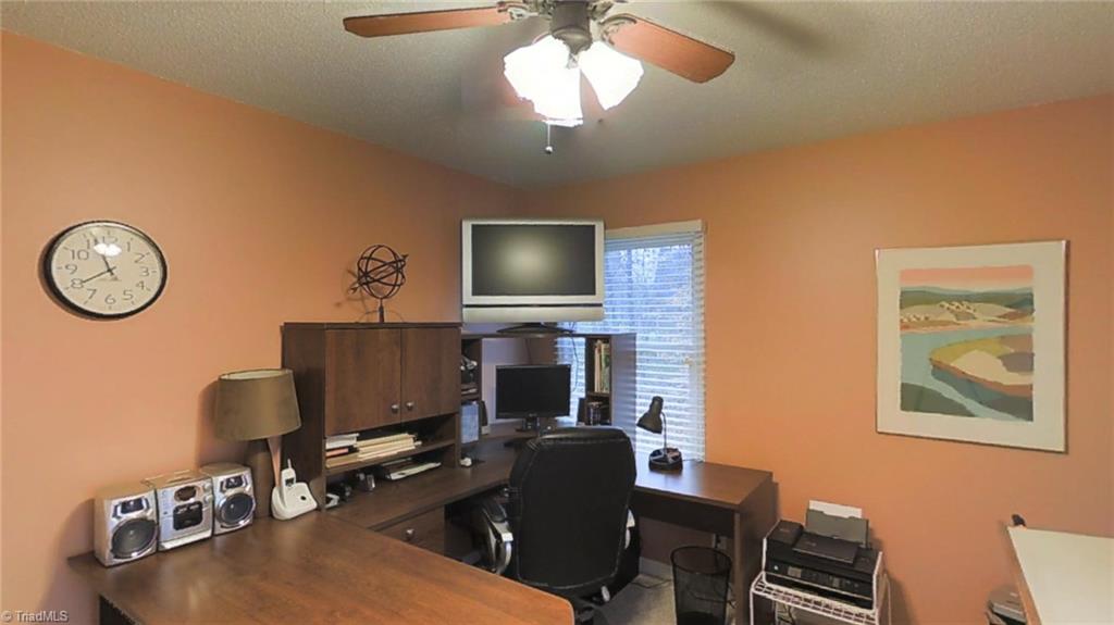 5544 Folkstone Road Pfafftown, NC 27040 - Photo 16 of 29 Gallery Image 16
