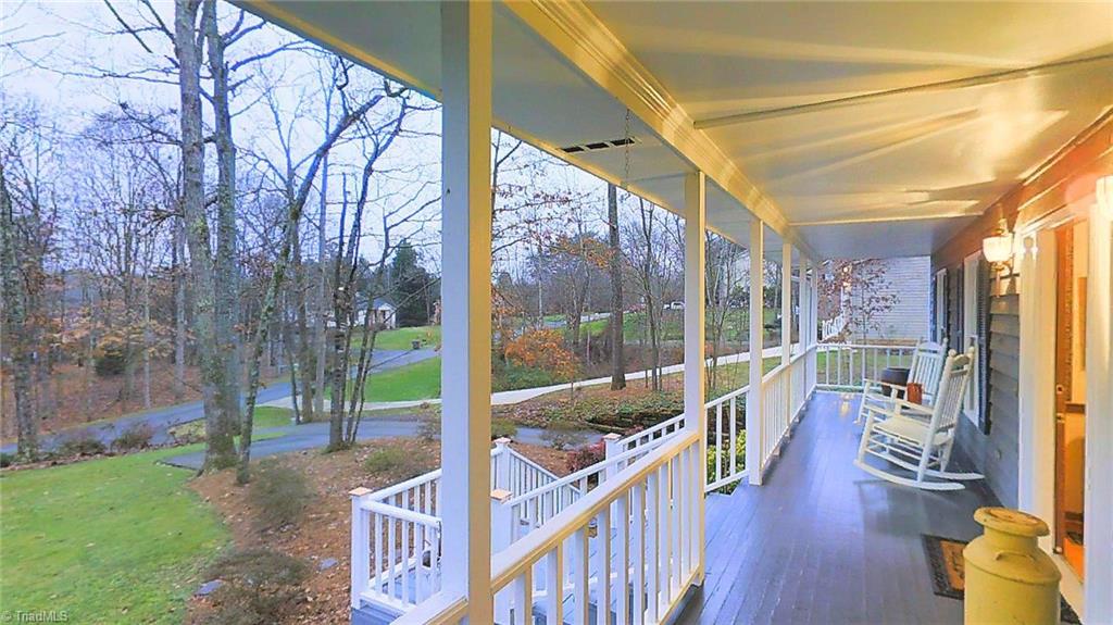 5544 Folkstone Road Pfafftown, NC 27040 - Photo 3 of 29 Gallery Image 3