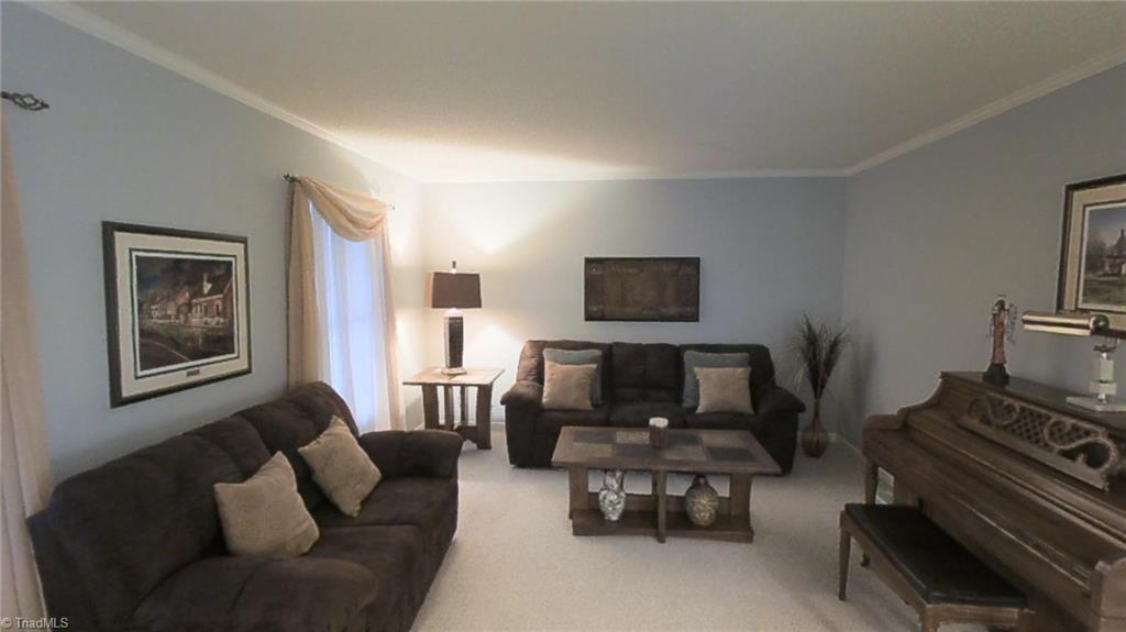 5544 Folkstone Road Pfafftown, NC 27040 - Photo 5 of 29 Gallery Image 5