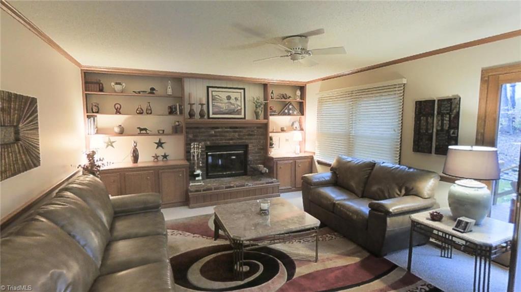 5544 Folkstone Road Pfafftown, NC 27040 - Photo 10 of 29 Gallery Image 10