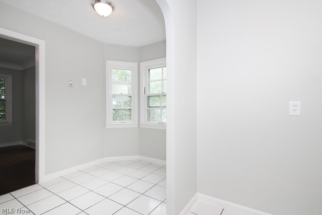 1131 Quilliams Road Cleveland, OH 44121 - Photo 16 of 35 Gallery Image 16