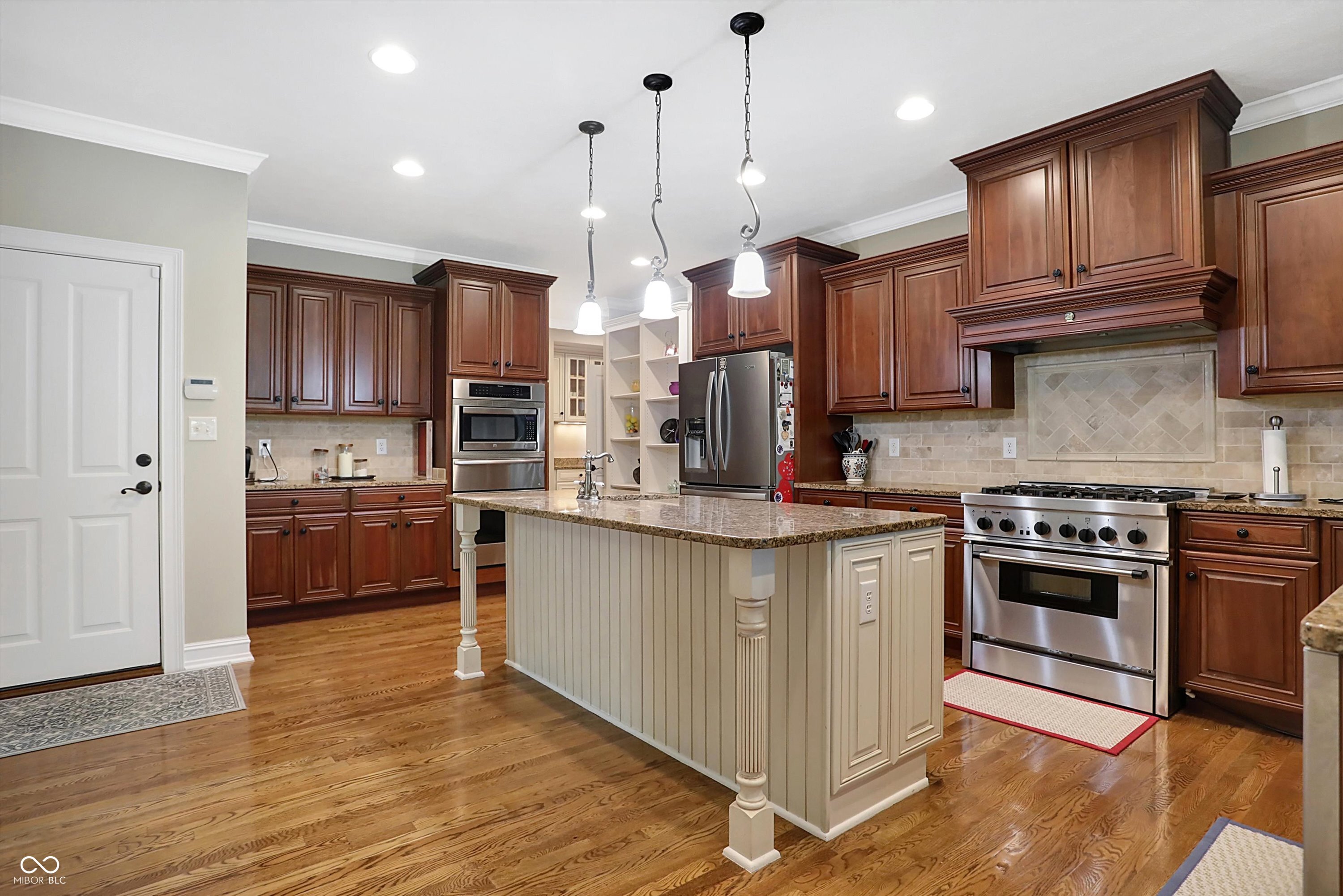 2022 Finchley Road Carmel, IN 46032 - Photo 13 of 68 Gallery Image 13