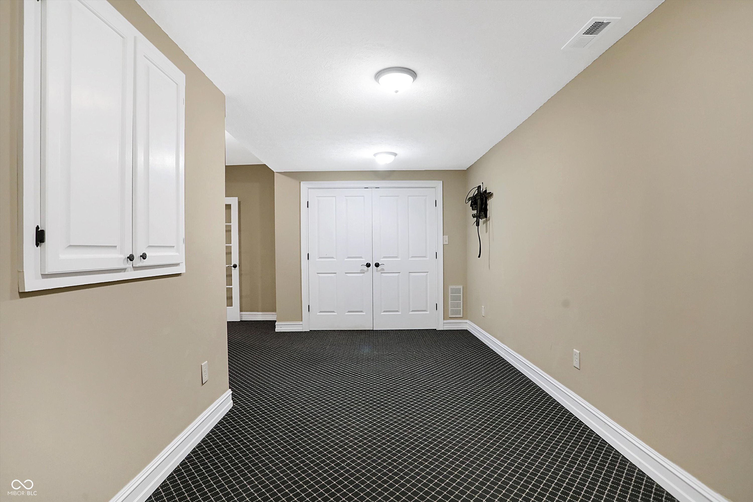 2022 Finchley Road Carmel, IN 46032 - Photo 53 of 68 Gallery Image 53