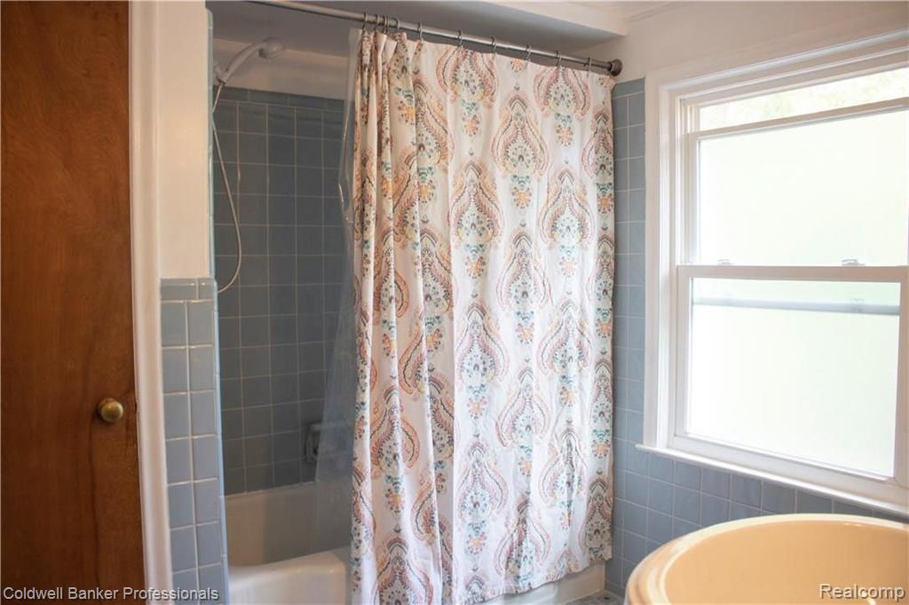 1352 Bishop Road Grosse Pointe Park, MI 48230 - Photo 25 of 27