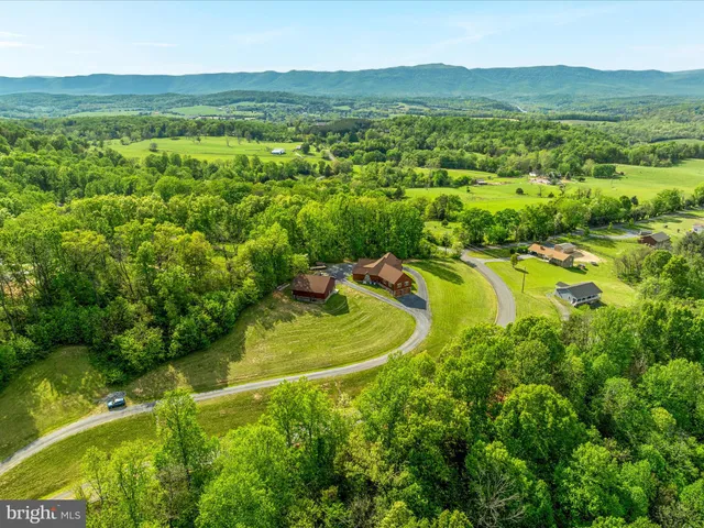 $1,500,000 | 1996 Buck Mountain Road, Bentonville, VA 22610