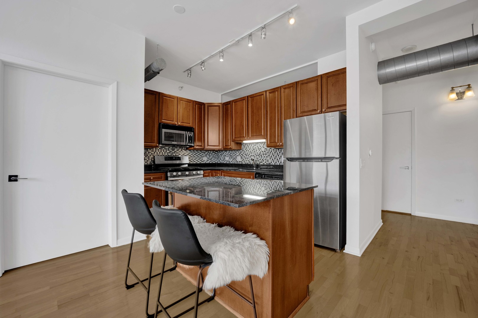 1200 West Monroe Street, Unit 412 Chicago, IL 60607 - Photo 9 of 24