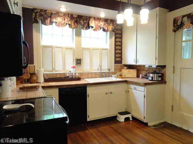 Kitchen. 