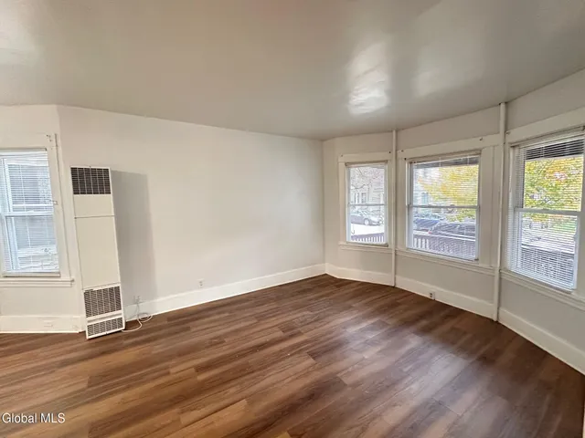 $1,850 | 33 Morris Street, Unit 1, Albany, NY 12208