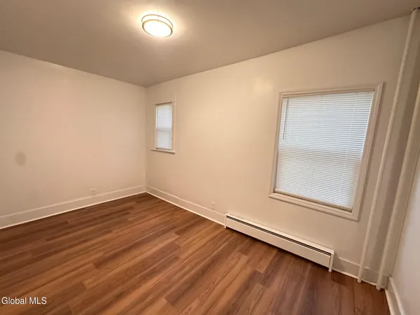 $1,825 | 33 Morris Street, Unit 1, Albany, NY 12208