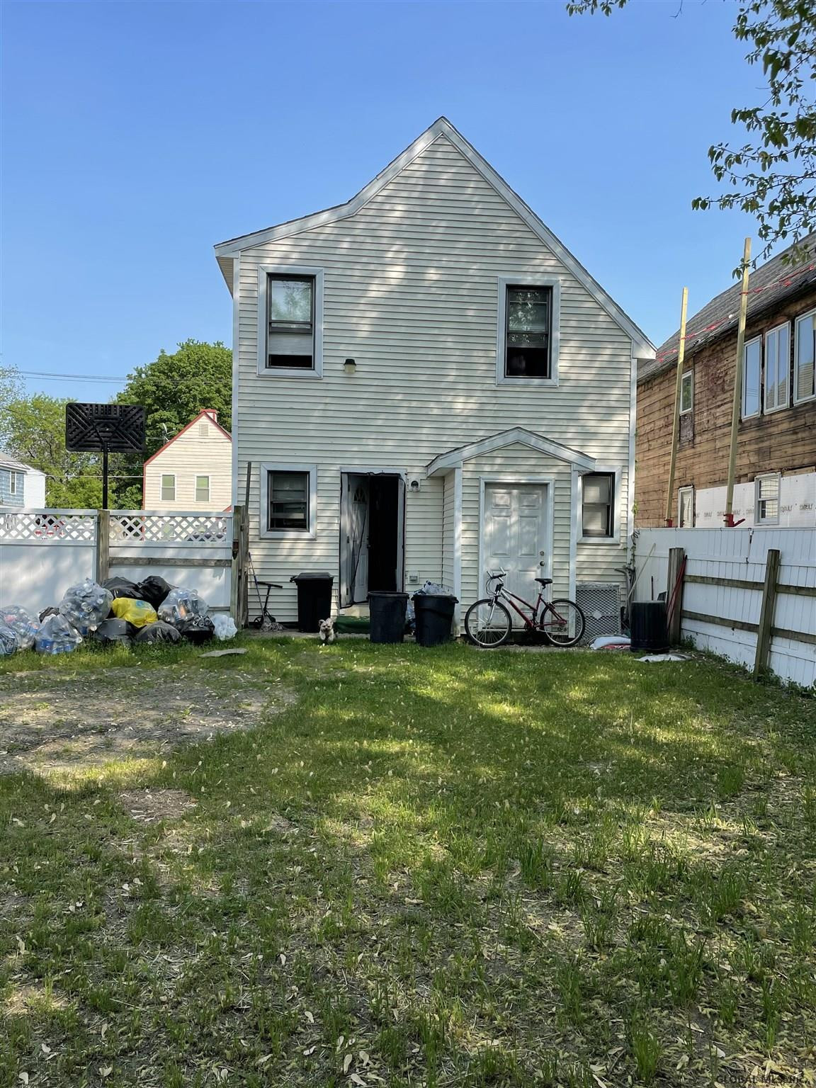 546 Paige Street Schenectady, NY 12307 - Photo 2 of 17 Photo 2