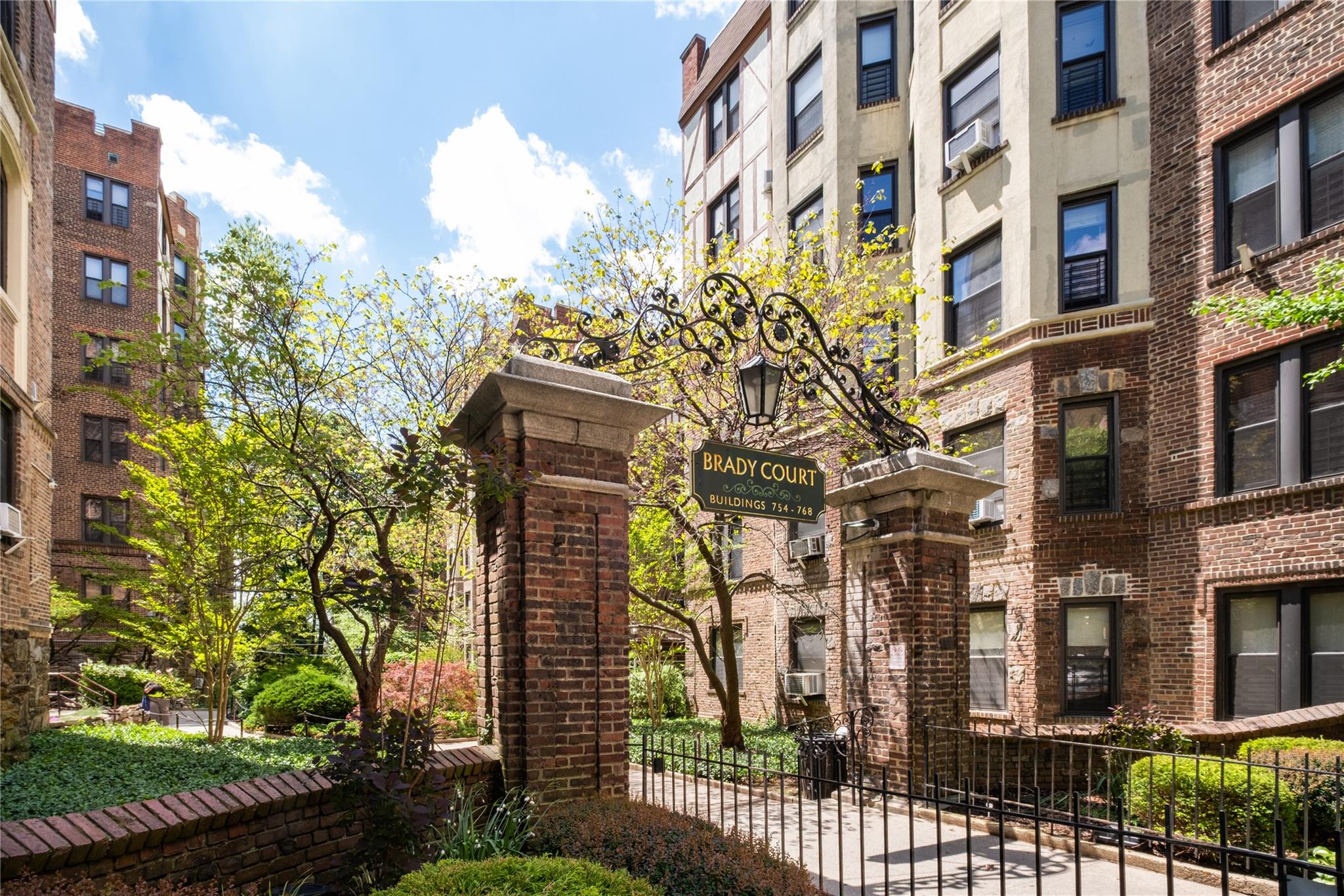 760 Brady Avenue, Unit 417 Bronx, NY 10462 - Photo 5 of 27 a view of a building