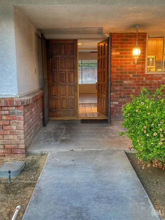 a view of front door