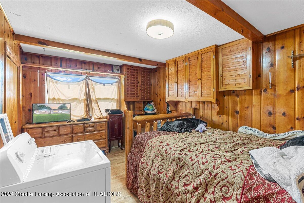 14351 Chandler Road Bath, MI 48808 - Photo 9 of 27 13-Media Jett - 13