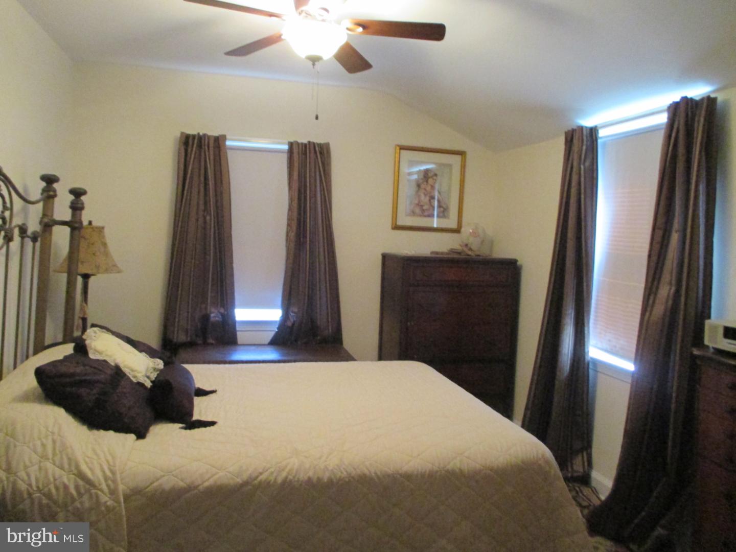509 Ridley Avenue Folsom, PA 19033 - Photo 11 of 15 Gallery Image 11