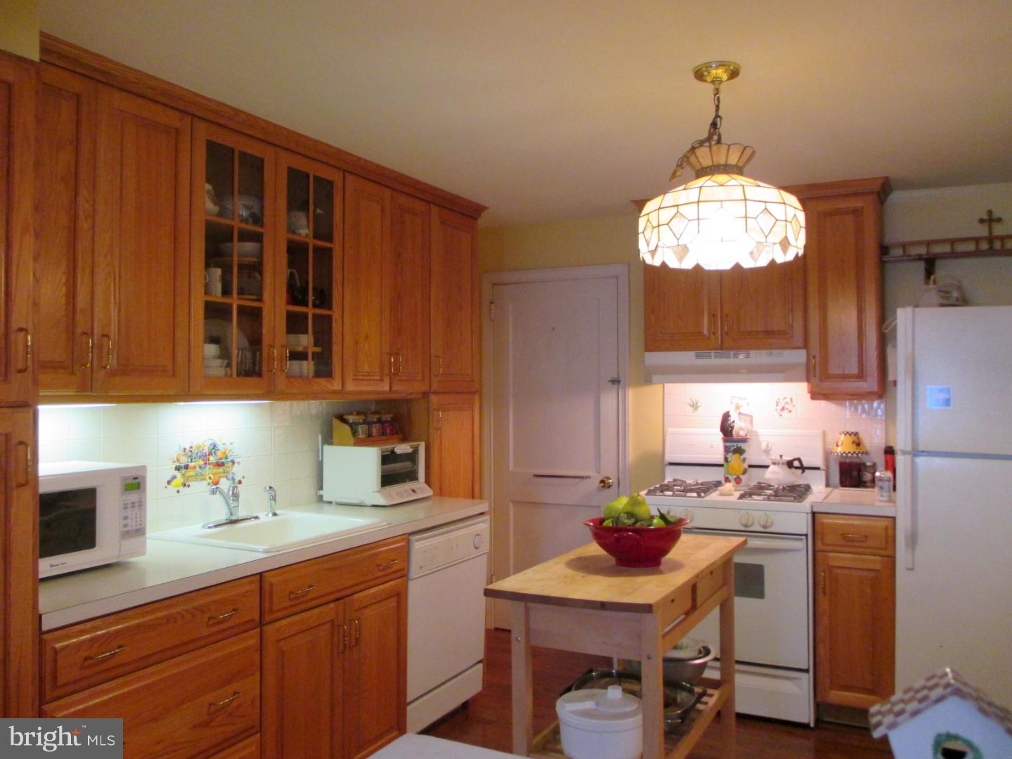 509 Ridley Avenue Folsom, PA 19033 - Photo 6 of 15 Gallery Image 6