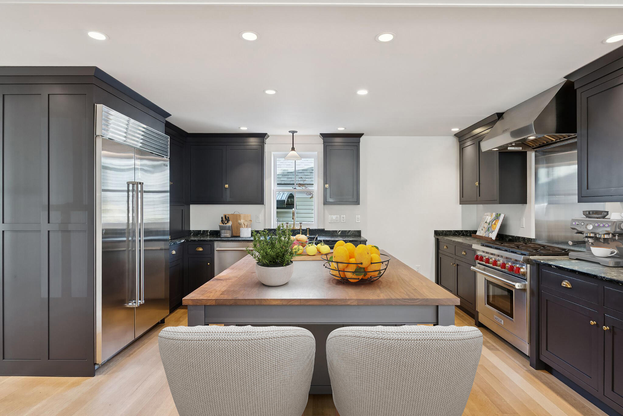 33 Turner Street Portland, ME 04101 - Photo 23 of 80 37_DSC01778