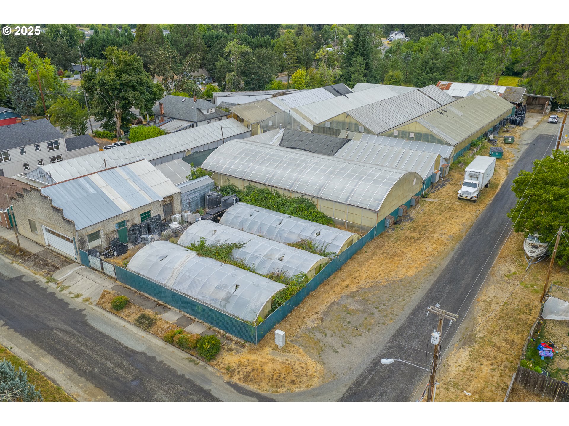 a view of an outdoor space