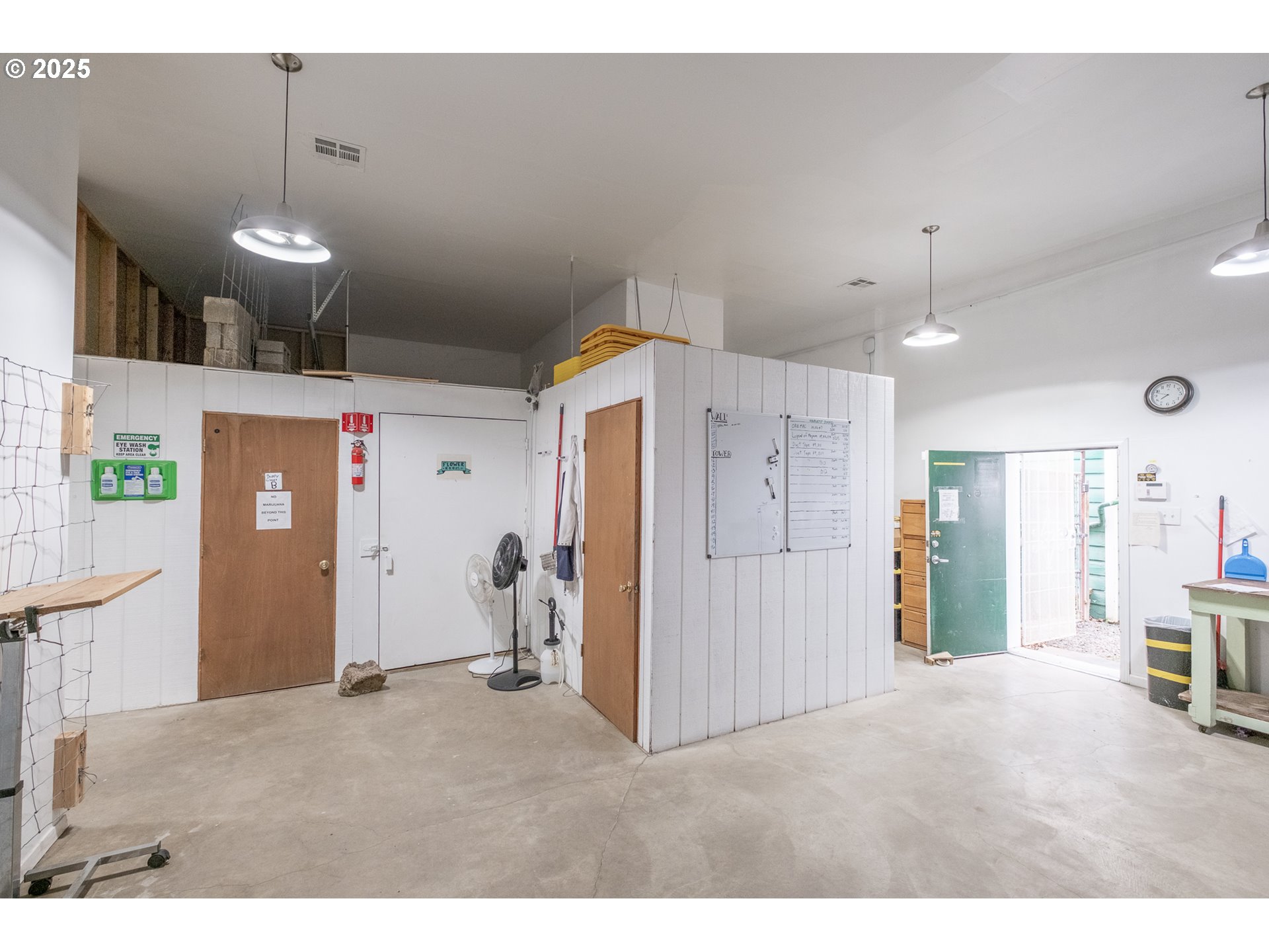 55 Q Street Cottage Grove, OR 97424 - Photo 16 of 36