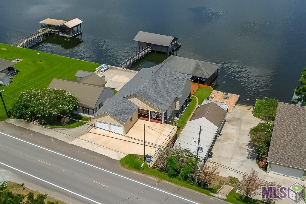 6344 False River Road Oscar, LA 70762 - Photo 3 of 18