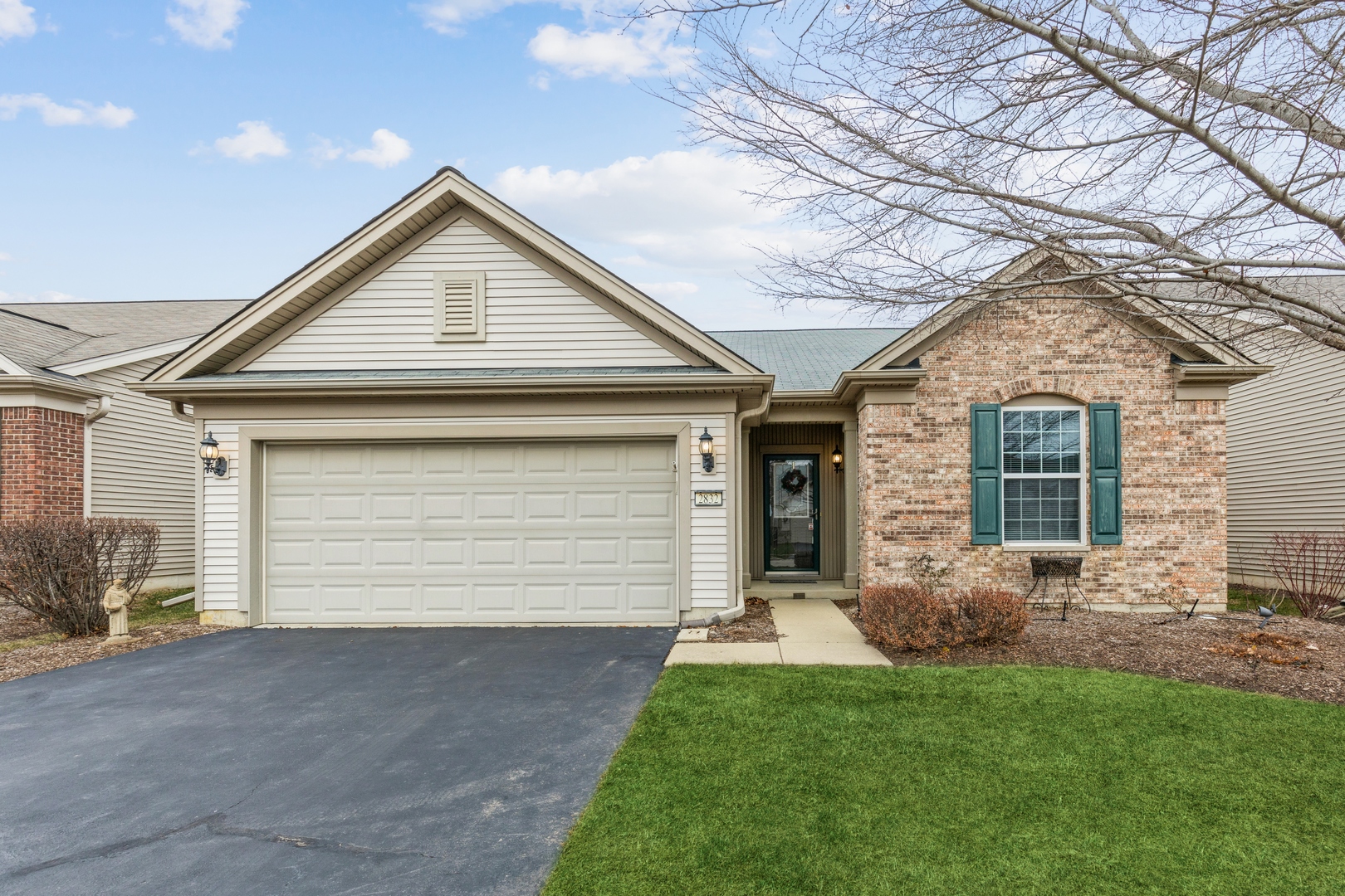 2832 Cascade Falls Circle Elgin, IL 60124 - Photo 1 of 37 a front view of house with backyard
