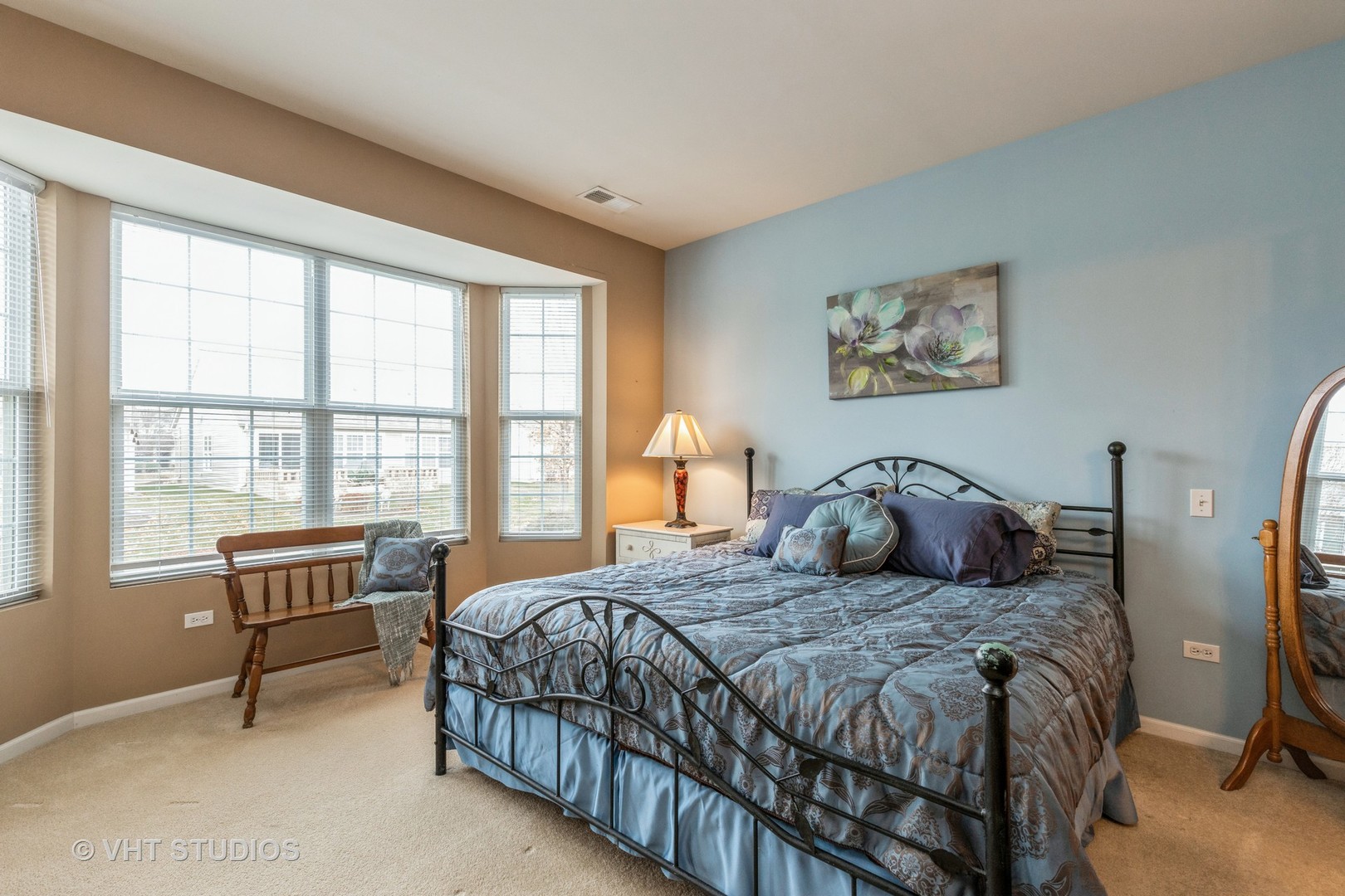 2832 Cascade Falls Circle Elgin, IL 60124 - Photo 18 of 37 a bedroom with a bed and a window