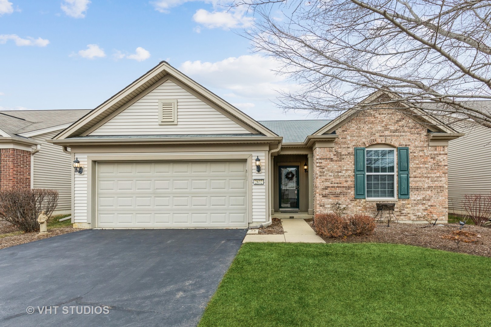 2832 Cascade Falls Circle Elgin, IL 60124 - Photo 2 of 37 a front view of house with backyard