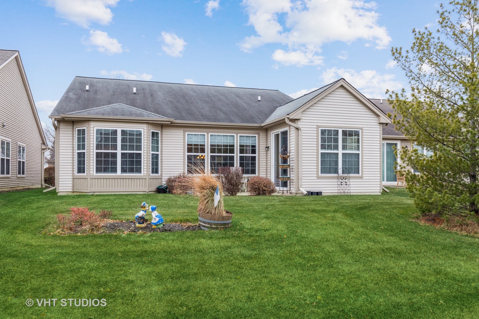 2832 Cascade Falls Circle Elgin, IL 60124 - Photo 24 of 37 a front view of a house with a yard