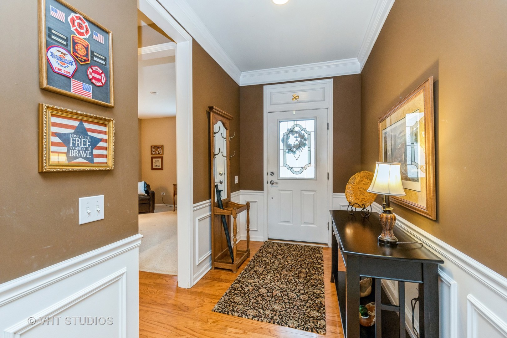2832 Cascade Falls Circle Elgin, IL 60124 - Photo 3 of 37 a living room with furniture and a rug
