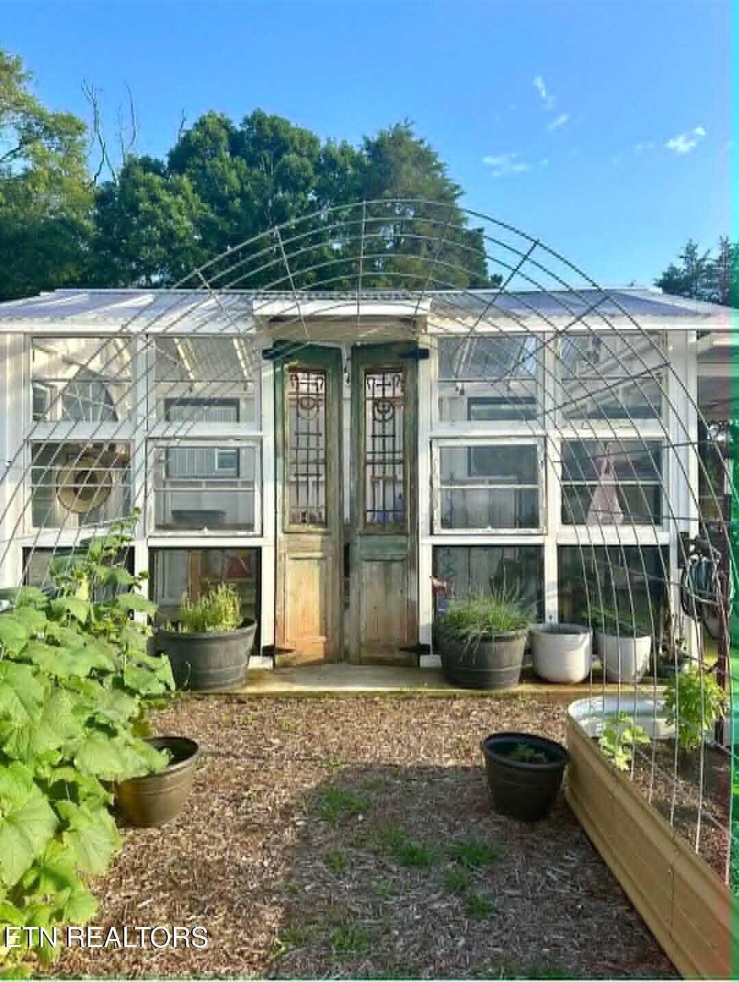 1120 Butterfly Cv Trail Decatur, TN 37322 - Photo 41 of 42 greenhouse
