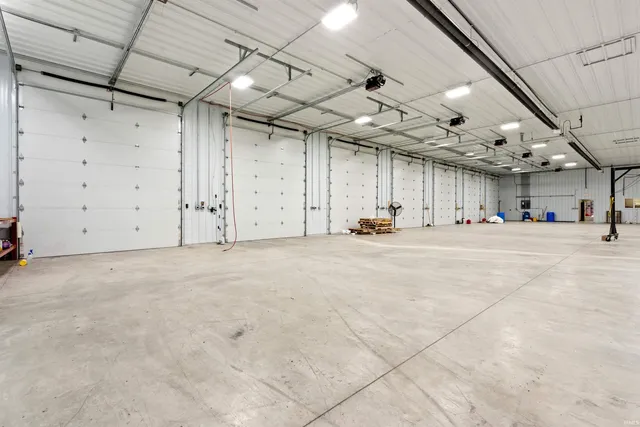 $2,490,000 | 250 South West Street, Russiaville, IN 46979