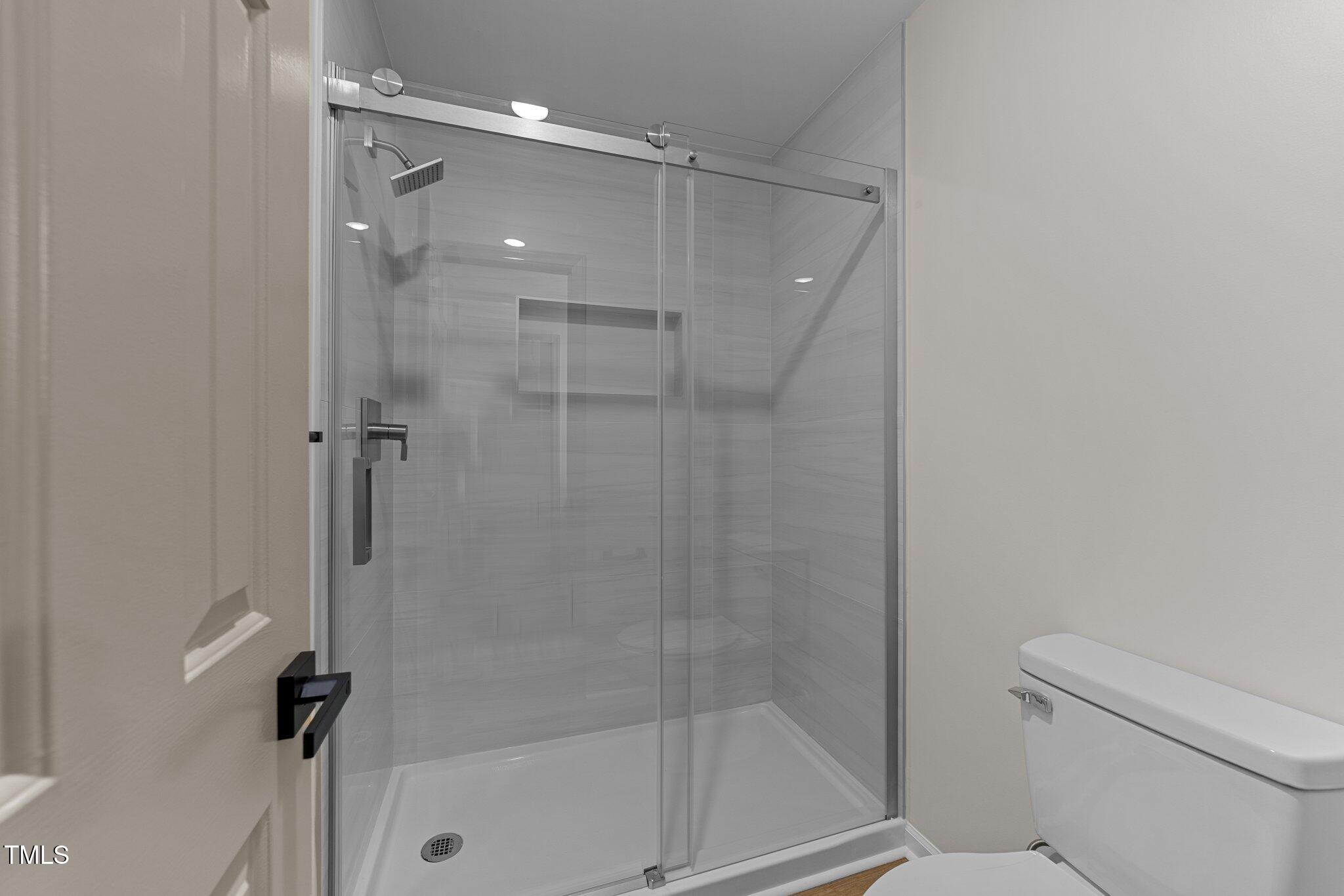 708 Powell Drive, Unit B Raleigh, NC 27606 - Photo 18 of 43 15-web-or-mls-3D5A9218