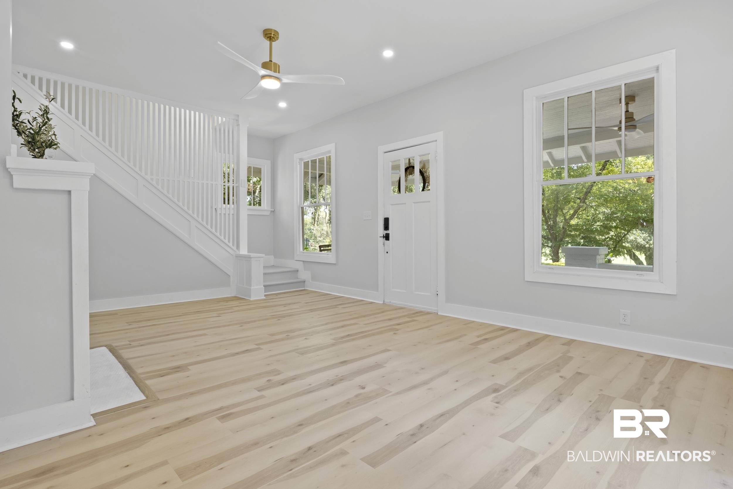 315 Park Avenue Mobile, AL 36607 - Photo 7 of 27 Entrance foyer featuring light hardwood / wood-style flooring and ceiling fan